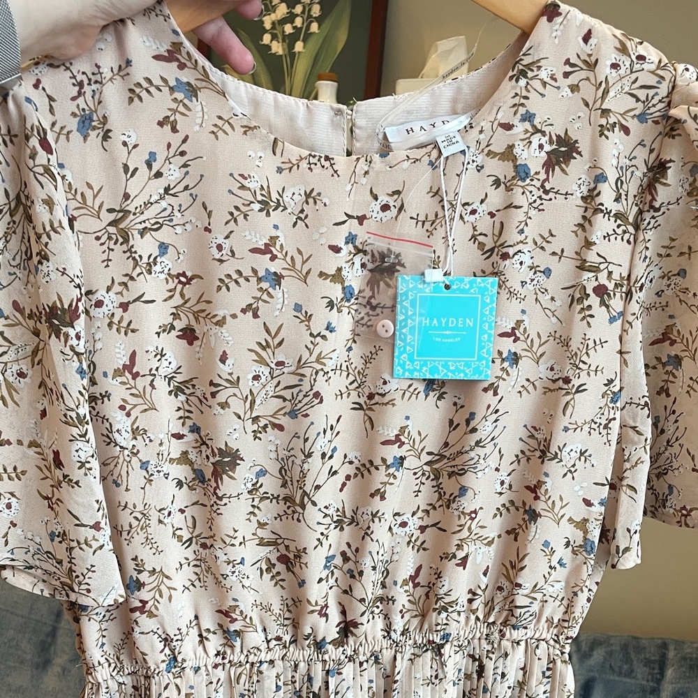 Beige Floral Pleated Short Sleeve Chiffon Maternity Midi Dress